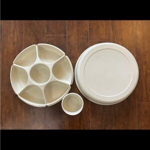 Tupperware: Vintage 3 Piece Set Tupperware Veggie Tray with Dip Bowl